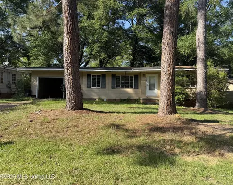 918 Stuart St, Jackson, MS 39204