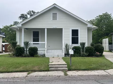 5130 Arthur St, Moss Point, MS 39563