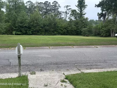 5130 Arthur St, Moss Point, MS 39563 photo 6