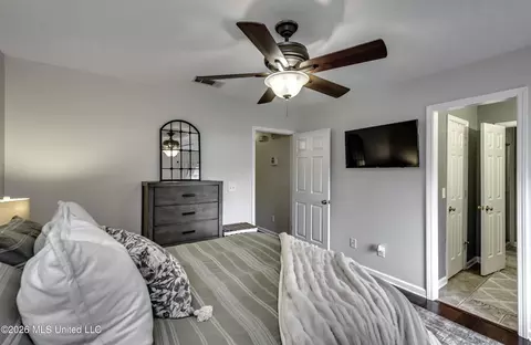 Bedroom - 441 Mockingbird Cir, Brandon, MS 39047 photo 3 of 5