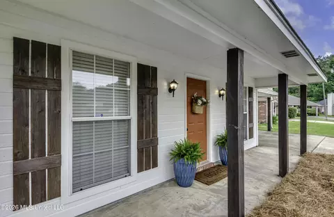 Exterior - 441 Mockingbird Cir, Brandon, MS 39047 photo 11 of 11