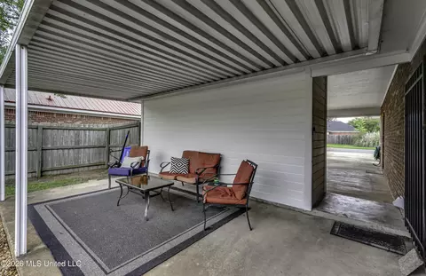 Exterior - 441 Mockingbird Cir, Brandon, MS 39047 photo 8 of 11