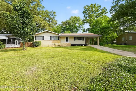 330 Mary Ann Dr, Pearl, MS 39208