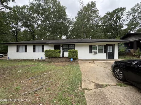 1747 Shady Lane Dr, Jackson, MS 39204
