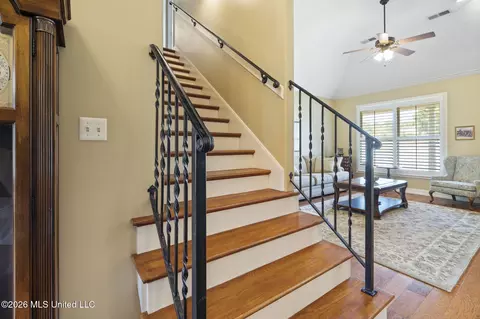 Entry Way - 2830 S Manning Cir, Nesbit, MS 38651 photo 3 of 4