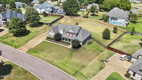2830 S Manning Cir, Nesbit, MS 38651