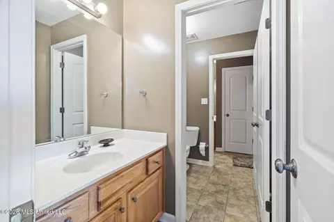 Entry Way - 2830 S Manning Cir, Nesbit, MS 38651 photo 4 of 4