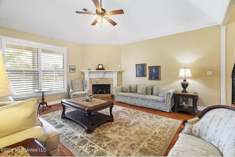 Living - 2830 S Manning Cir, Nesbit, MS 38651 photo 1 of 1