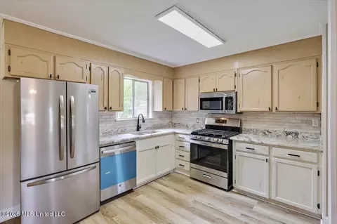 Kitchen - 210 N Jadek Dr, Magee, MS 39111 photo 1 of 3