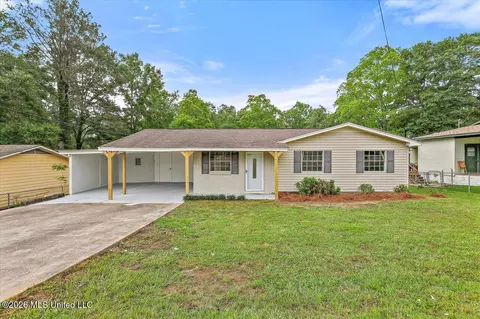 210 N Jadek Dr, Magee, MS 39111