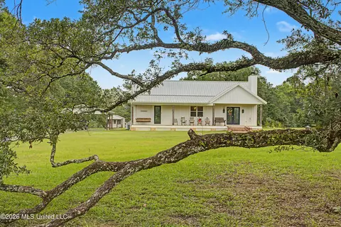 15101 Cable Bridge Rd, Gulfport, MS 39503
