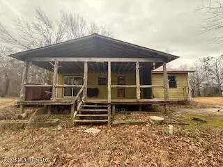 147 Howard Rd, Enid, MS 38927