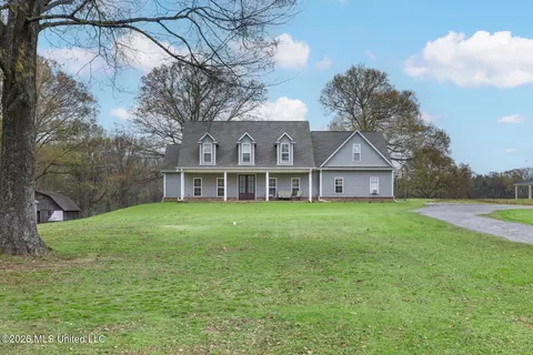 504 Bankston Rd, Nesbit, MS 38651