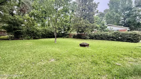 Exterior - 219 Mcree Dr, Clinton, MS 39056 photo 6 of 6