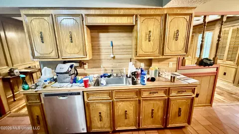 Kitchen - 219 Mcree Dr, Clinton, MS 39056 photo 2 of 2