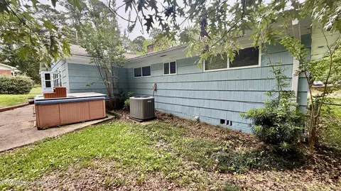 Exterior - 219 Mcree Dr, Clinton, MS 39056 photo 4 of 6