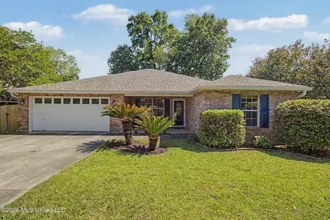 88381 E Diamondhead Dr, Diamondhead, MS 39525