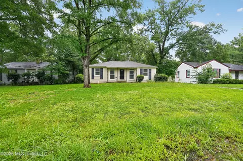Exterior - 305 Broadmoor Dr, Jackson, MS 39206 photo 4 of 7