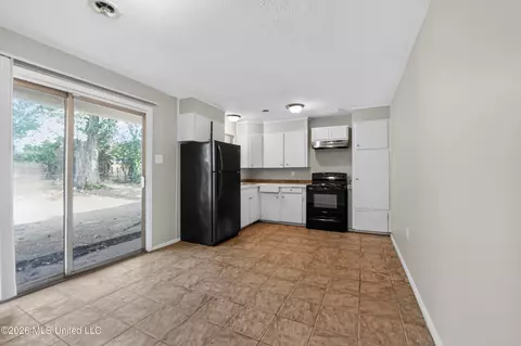 Kitchen - 349 Queen Isabella, Jackson, MS 39209 photo 1 of 2