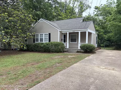 553 Belvedere Rd, Jackson, MS 39206