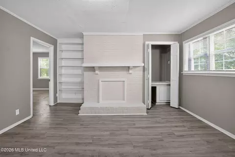 Living - 5656 Plemon St, Jackson, MS 39206 photo 12 of 28