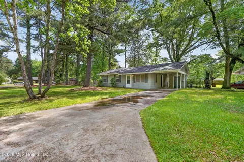 5656 Plemon St, Jackson, MS 39206