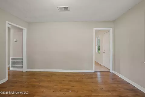 Living - 5656 Plemon St, Jackson, MS 39206 photo 19 of 28