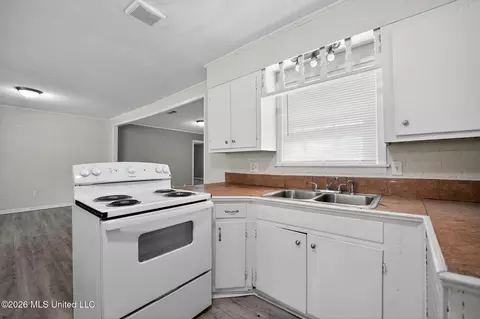 Kitchen - 5656 Plemon St, Jackson, MS 39206 photo 1 of 4