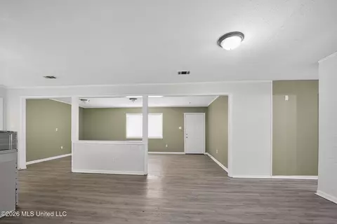 Living - 5656 Plemon St, Jackson, MS 39206 photo 10 of 28