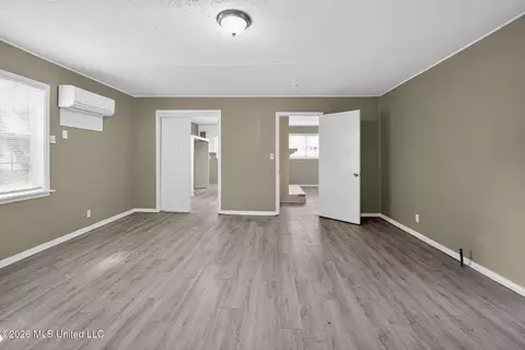 Living - 5656 Plemon St, Jackson, MS 39206 photo 15 of 28