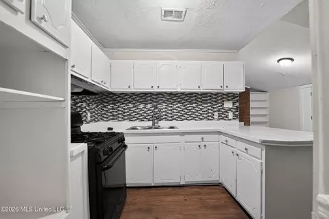 Kitchen - 101 Dotson Pl, Jackson, MS 39213 photo 1 of 1