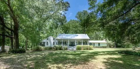 14 Marshall Rd, Natchez, MS 39120