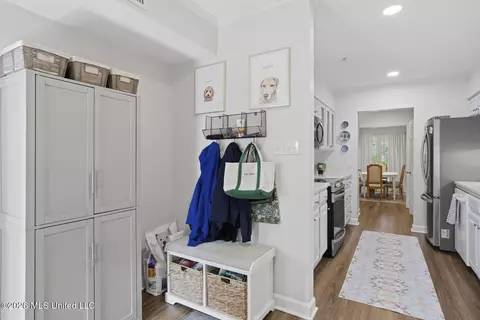 Entry Way - 7 Eastbrooke St, Jackson, MS 39216 photo 1 of 4