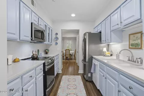 Kitchen - 7 Eastbrooke St, Jackson, MS 39216 photo 1 of 4