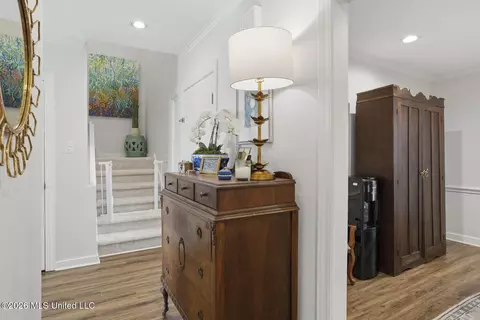 Entry Way - 7 Eastbrooke St, Jackson, MS 39216 photo 2 of 4