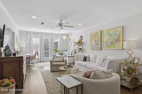 Living - 7 Eastbrooke St, Jackson, MS 39216 photo 1 of 1