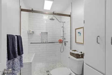 Bath - 7 Eastbrooke St, Jackson, MS 39216 photo 3 of 3