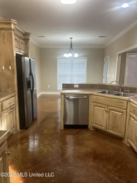 Kitchen - 304 Riverton Ct, Byram, MS 39272 photo 2 of 3