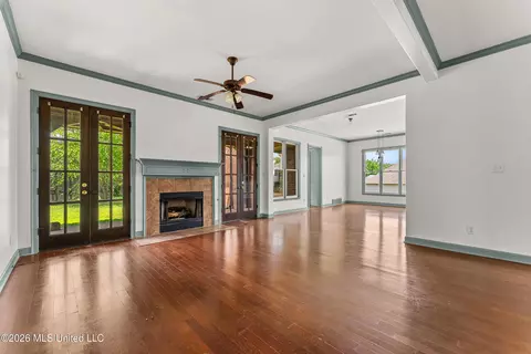Living - 3558 Williams Brooke Ln, Hernando, MS 38632 photo 4 of 6