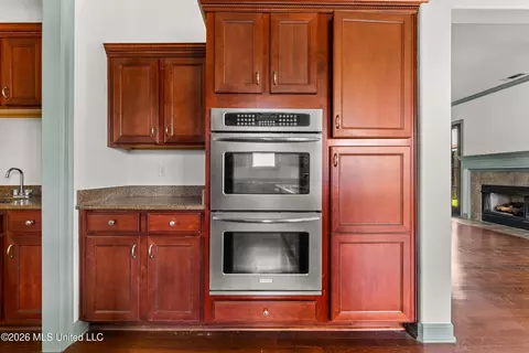 Kitchen - 3558 Williams Brooke Ln, Hernando, MS 38632 photo 2 of 4