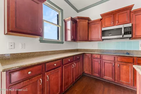 Kitchen - 3558 Williams Brooke Ln, Hernando, MS 38632 photo 4 of 4