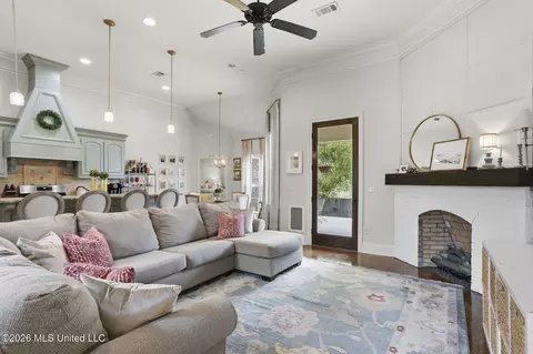 Living - 242 Stonebridge Blvd, Brandon, MS 39042 photo 2 of 2