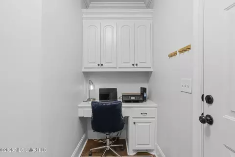 Entry Way - 242 Stonebridge Blvd, Brandon, MS 39042 photo 1 of 2
