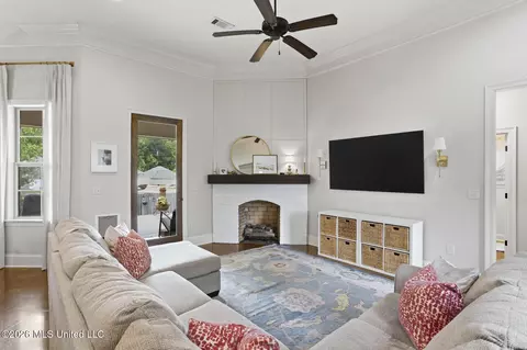 Living - 242 Stonebridge Blvd, Brandon, MS 39042 photo 1 of 2