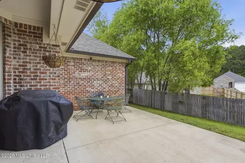 Exterior - 242 Stonebridge Blvd, Brandon, MS 39042 photo 3 of 3
