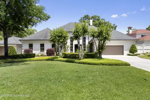 112 Bayou Cir, Gulfport, MS 39507