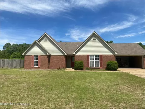 7357 Dunbarton Dr, Horn Lake, MS 38637