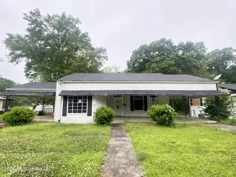 348 S Extension St, Hazlehurst, MS 39083