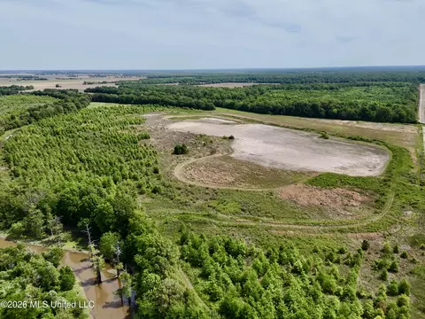 0001 Hwy 3, Lambert, MS 38643