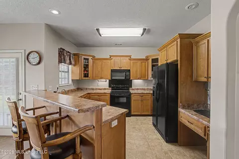 Kitchen - 932 Gates St, Hernando, MS 38632 photo 1 of 4